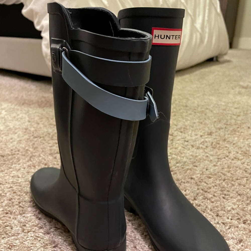 Limited edition Hunter rain boots size 6!